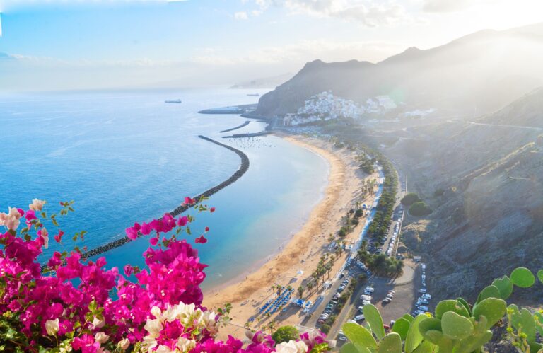 Teneriffa: Zwischen Wellenschlag und Wandertag